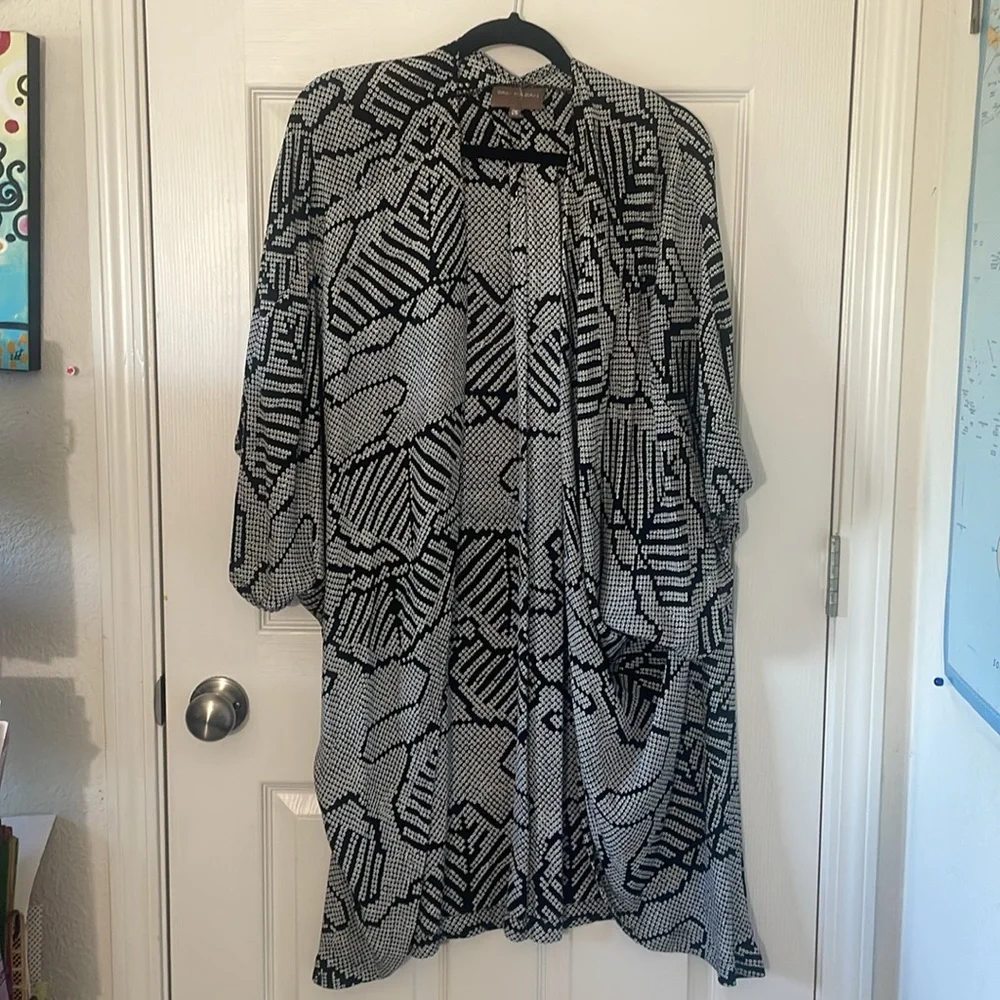 Anthropologie Gillian Printed Kimono One Size Black and White Kimono OS